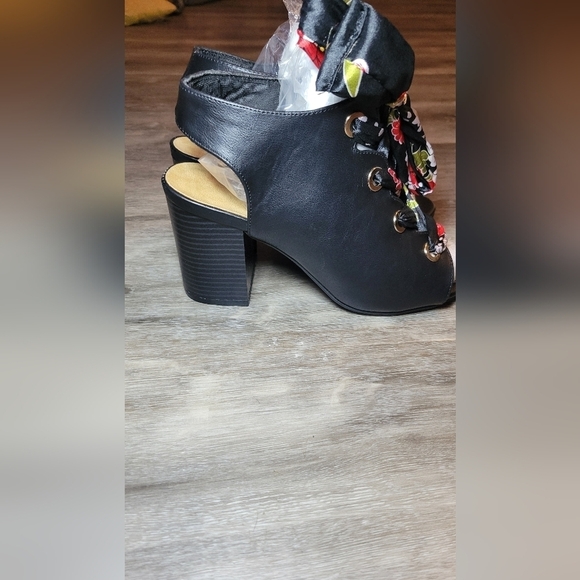 Women's Bamboo‎ Crave Black Shoes Heels Open Toe With Ribbon Tie Size 8 - Picture 5 of 9